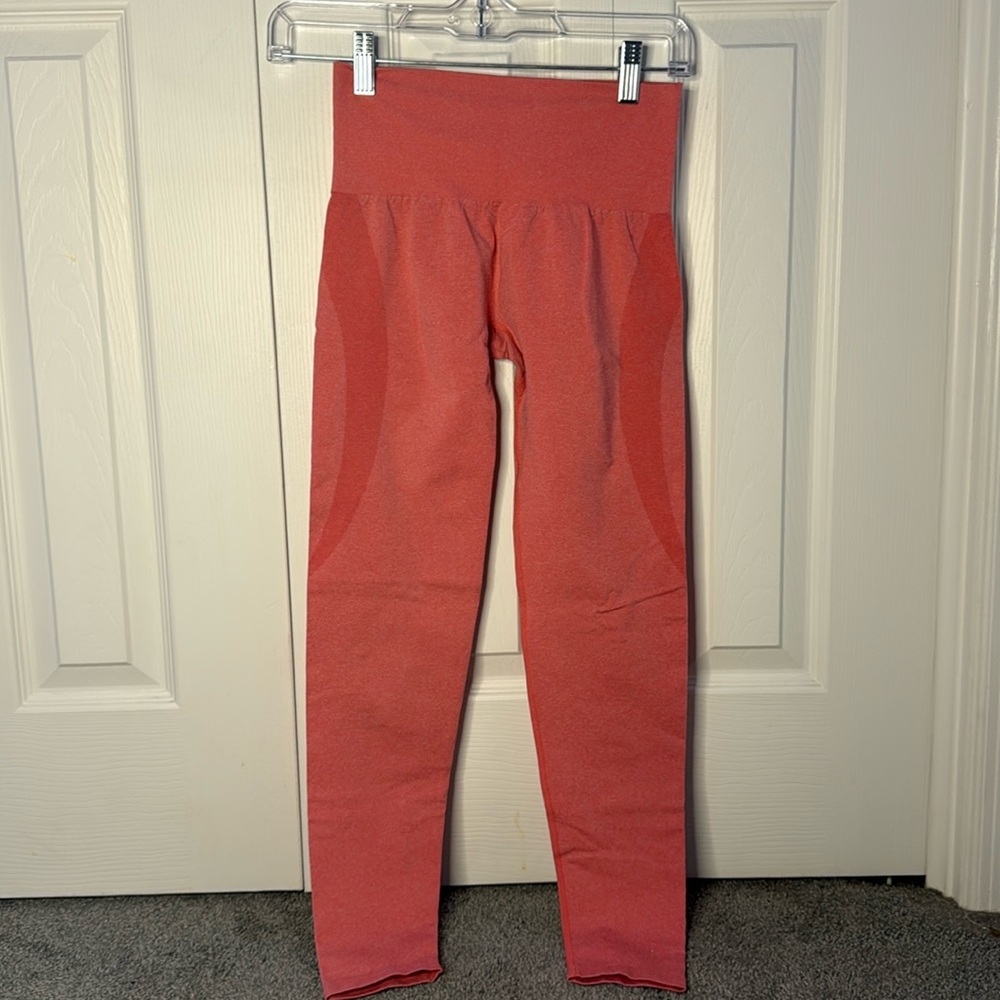 NVGTN Contour Leggings